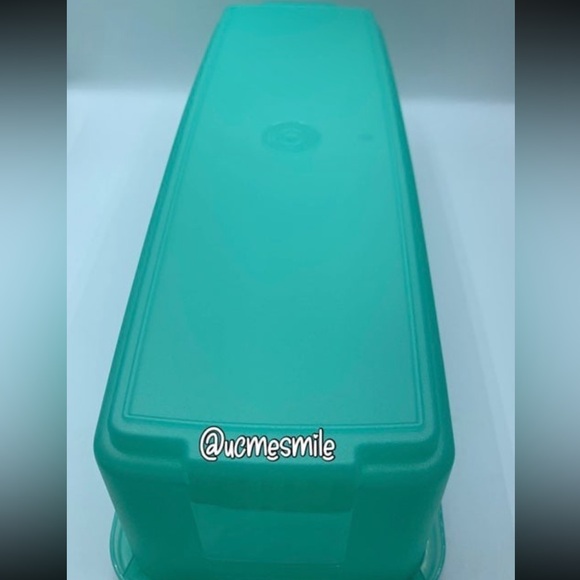 Tupperware Large Celery / Produce / Bread Keeper - Picture 5 of 5